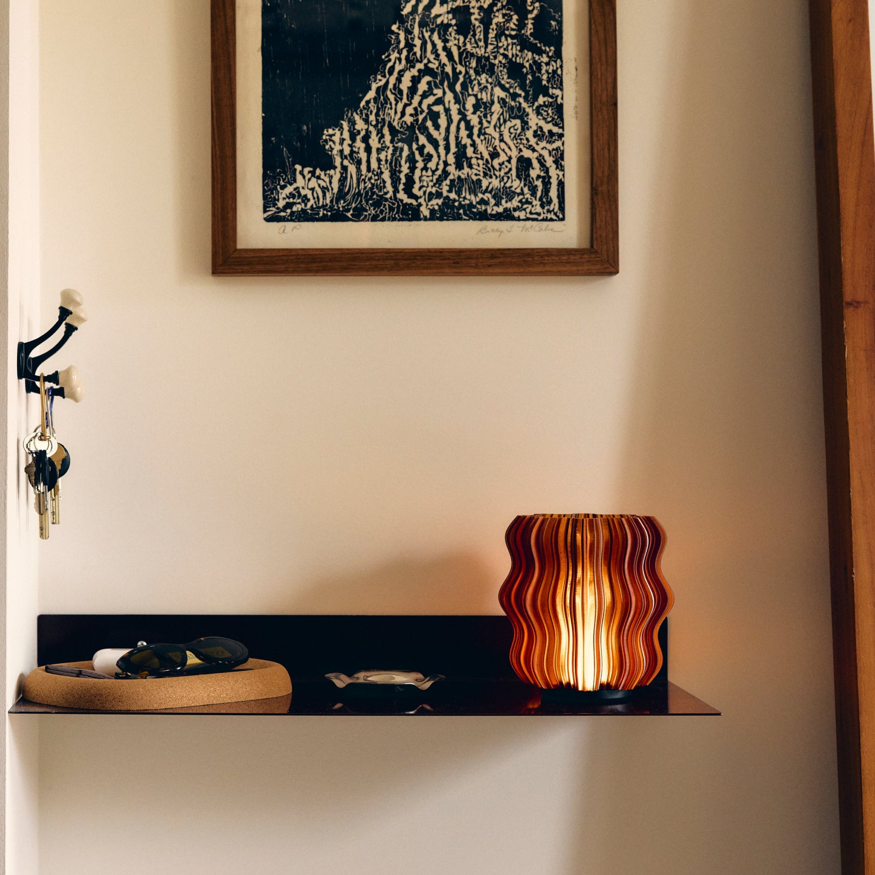 Cordless Mini Wavy Table Lamp